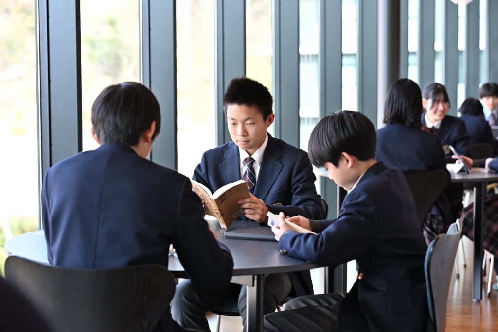 関西大倉中学校 ２０２３年度受験用/英俊社（単行本） ヨドバシ.com - 英俊社 通販【全品無料配達】