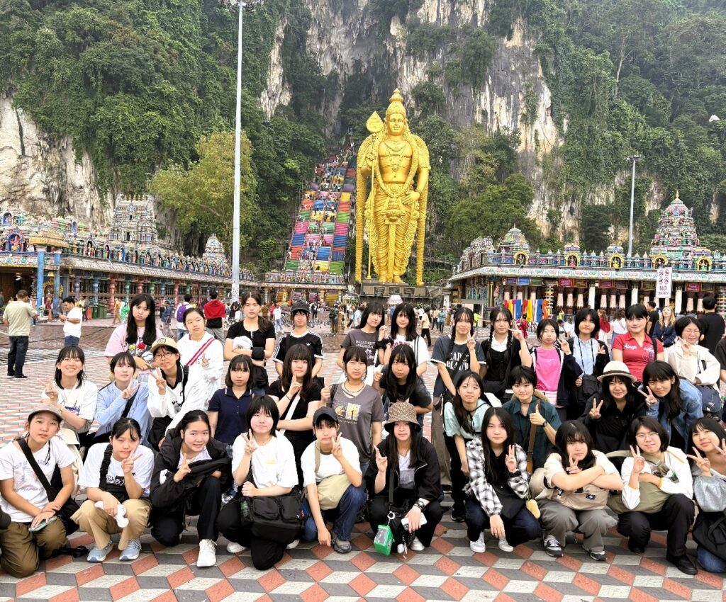 マレーシア語学・文化研修旅行=学校提供